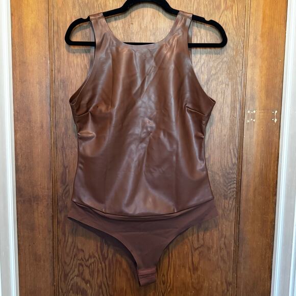 NWT Pinsy Bonded High‎ Neck Shapesuit Bodysuit XL Brown Vegan Leather - Picture 1 of 10